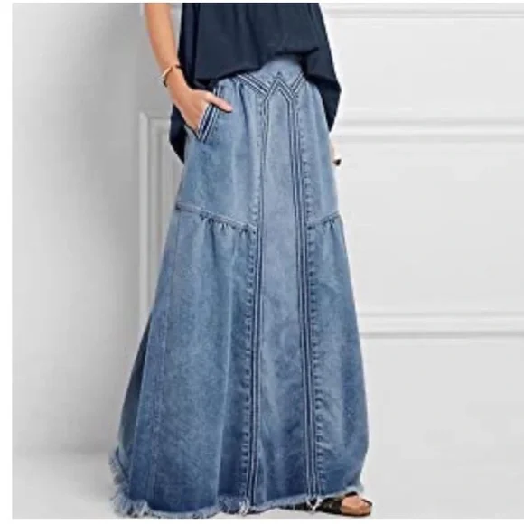 Frayed Edge Hem Denim Maxi Skirt w/Pockets - Picture 5 of 11